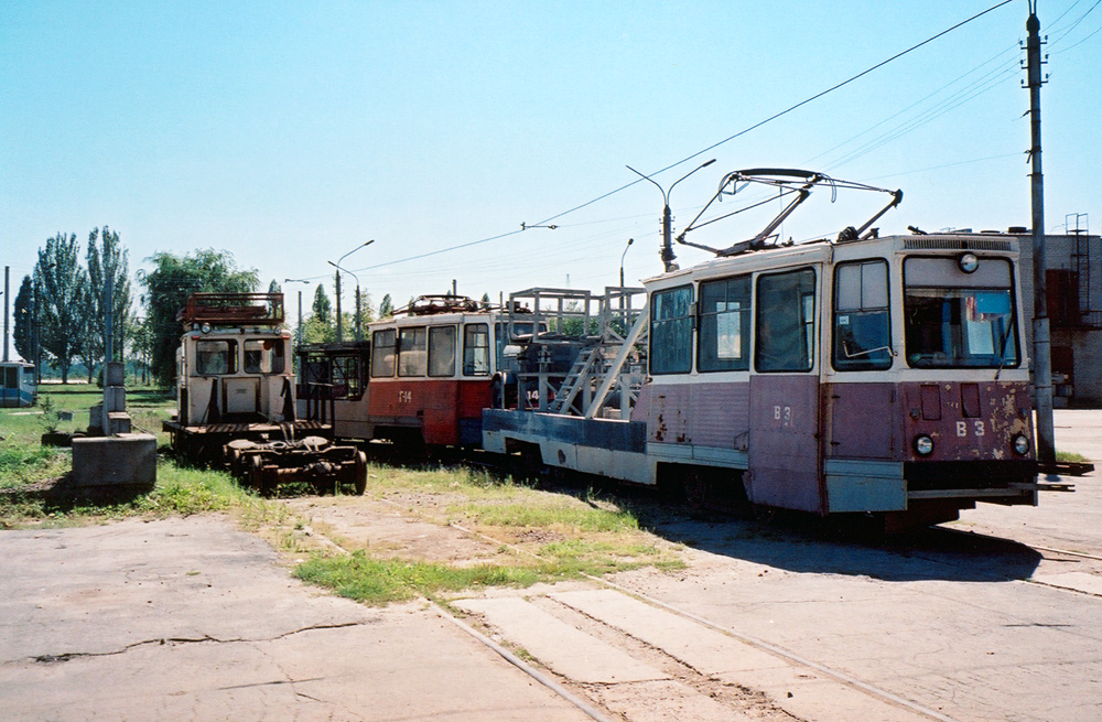 Krivij Rih, AGMu — АД-1; Krivij Rih, 71-605 (KTM-5M3) — В-3
