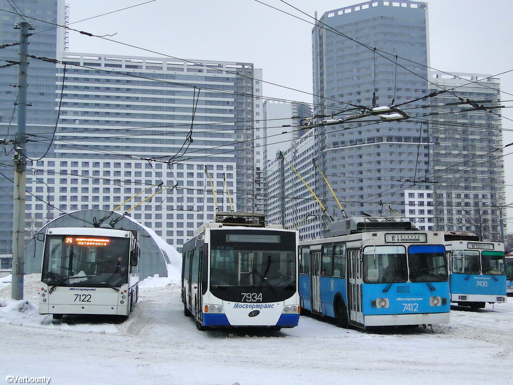 Москва, Тролза-5265.00 «Мегаполис» № 7122; Москва, ВМЗ-5298.01 «Авангард» № 7934
