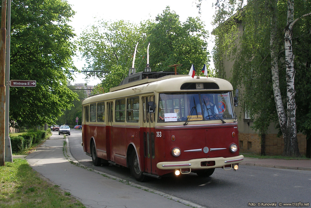 Пардубице, Škoda 9TrHT26 № 353 Пардубице, Škoda 9TrHT26 № 353