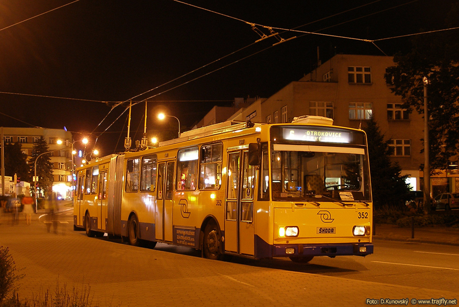 Злин, Škoda 15Tr13/6M № 352