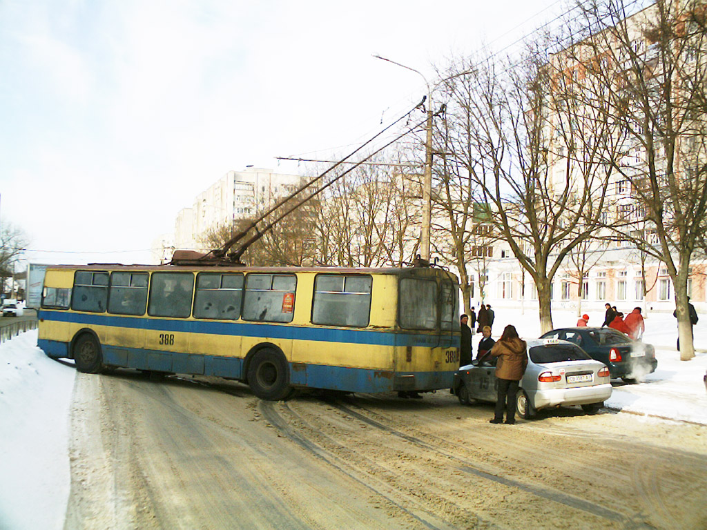 Чернигов, ЗиУ-682В-012 [В0А] № 388; Чернигов — Нештатные ситуации