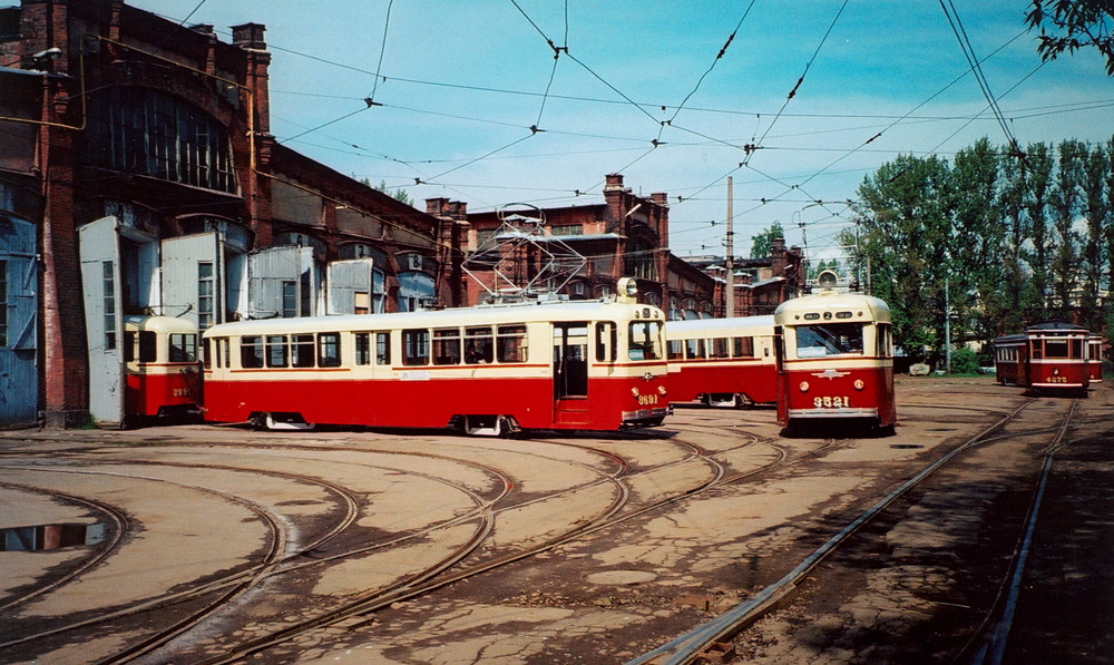 Санкт-Петербург, ЛМ-49 № 3691; Санкт-Петербург, ЛМ-47 № 3521
