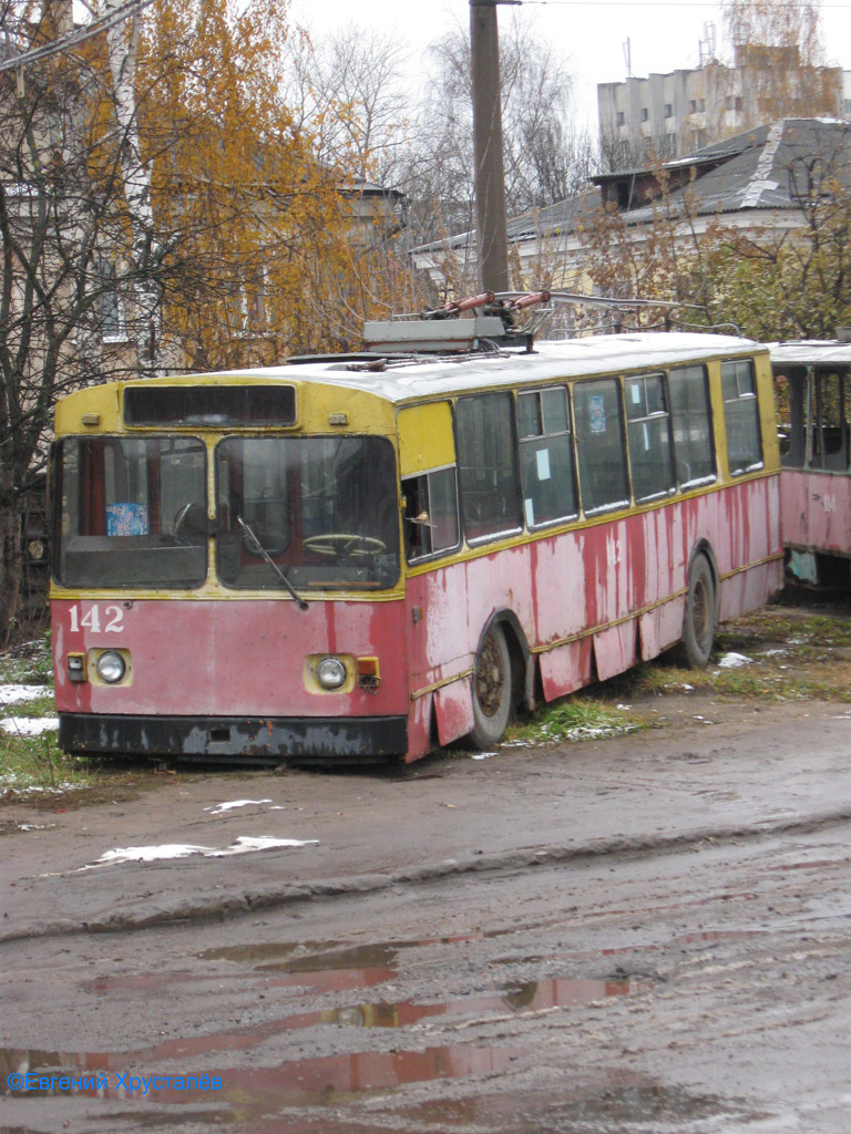 Тверь, ЗиУ-682В [В00] № 142; Тверь — "Последний путь" тверских троллейбусов
