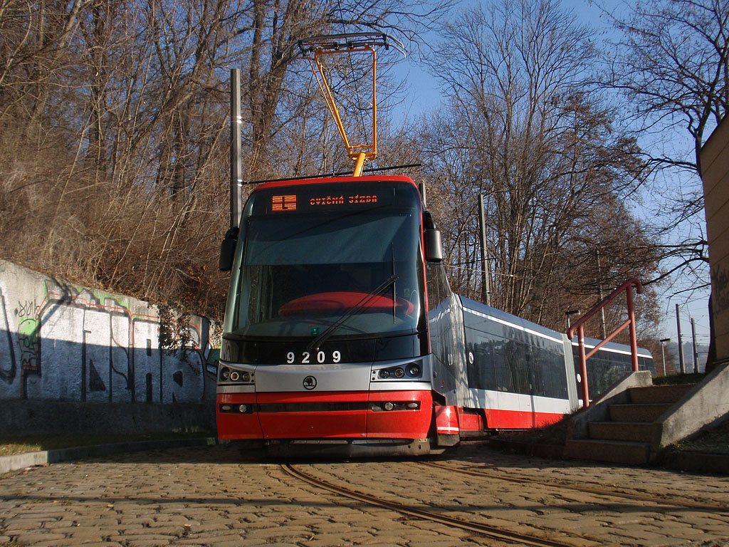 Praha, Škoda 15T1 ForCity Alfa Praha č. 9209