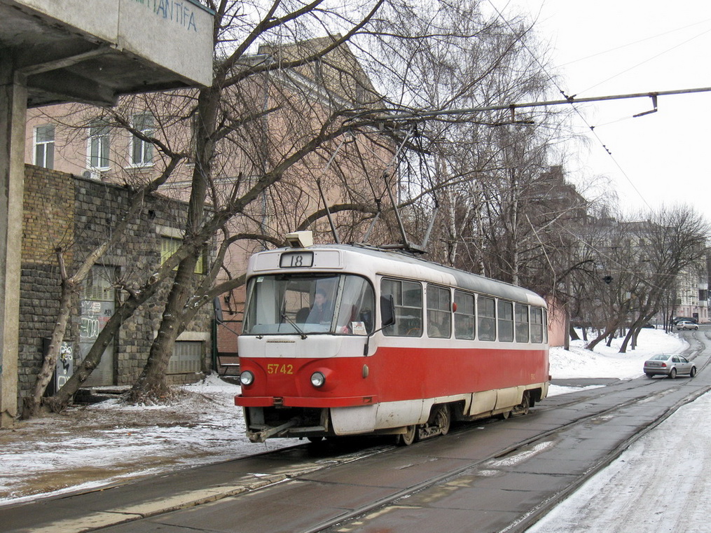 Киев, Tatra T3SU № 5742