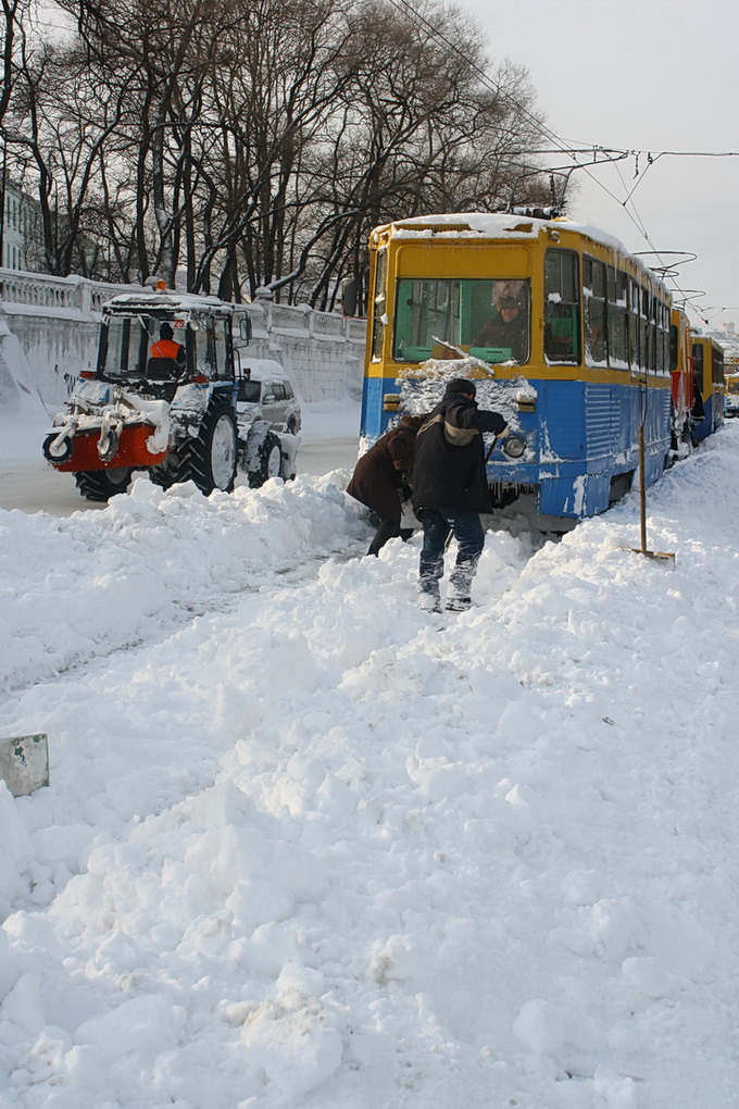 Vladivostok, 71-605 (KTM-5M3) N°. 273; Vladivostok — Snowfalls Vladivostok, 71-605 (KTM-5M3) N°. 273; Vladivostok — Snowfalls