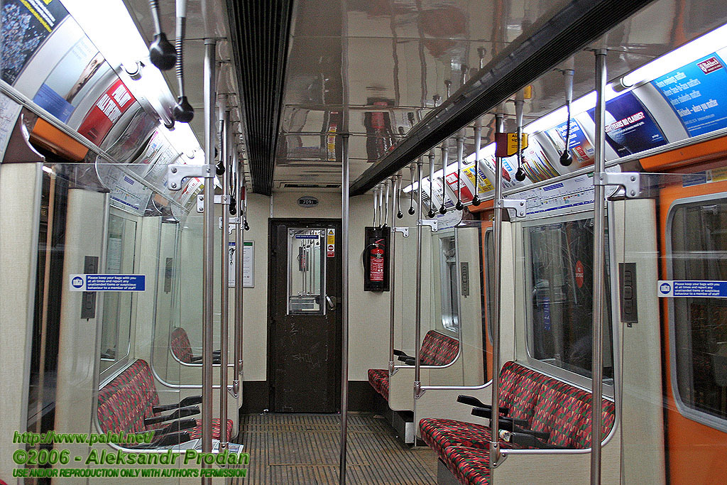 Лондон — Метрополитен — Подвижной состав