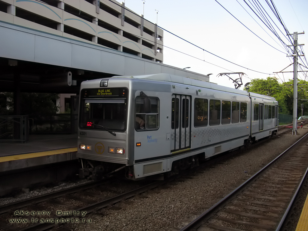 Питтсбург, PA, CAF LRV № 4301 Питтсбург, PA, CAF LRV № 4301