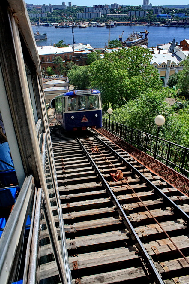 Владивосток, ЛВРЗ-1 № 1; Владивосток — Фуникулёр
