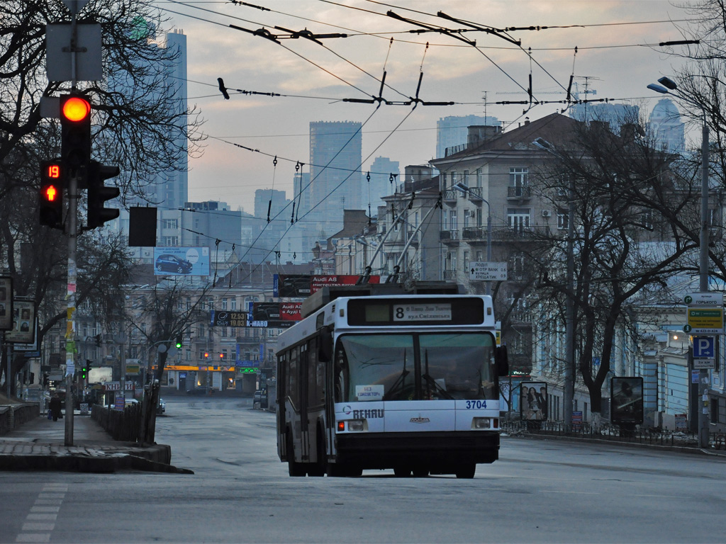 Киев, МАЗ-103Т № 3704