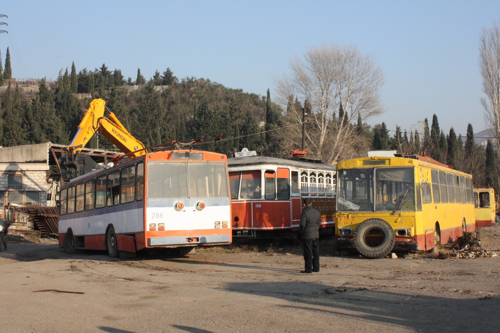 Tbilisi, Škoda 14Tr02 č. 286; Tbilisi, KTM-2 č. 100; Tbilisi, Škoda 14Tr02/6 č. 287; Tbilisi — Varios photos