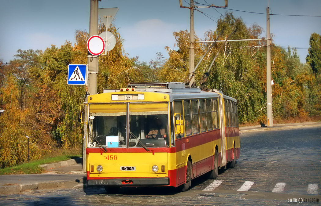 Киев, Škoda 15Tr02/6 № 456