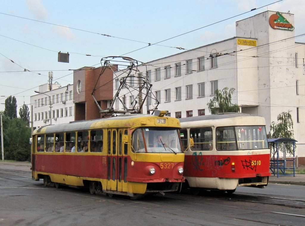 Киев, Tatra T3SU (двухдверная) № 5327; Киев, Tatra T3SU № 5610