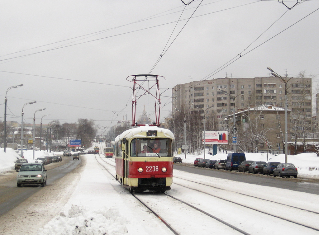 伊熱夫斯克, Tatra T3SU (2-door) # 2238