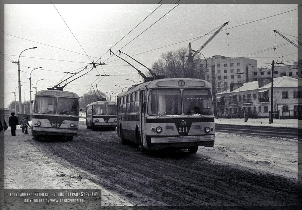 Чернигов, ЗиУ-5 № 092; Чернигов, ЗиУ-5Д № 218; Чернигов, ЗиУ-5Д № 211; Чернигов — Исторические фото ХХ века