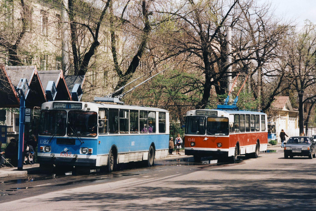Almaty, ZiU-682G [G00] # 1082; Almaty, ZiU-682V # 1041