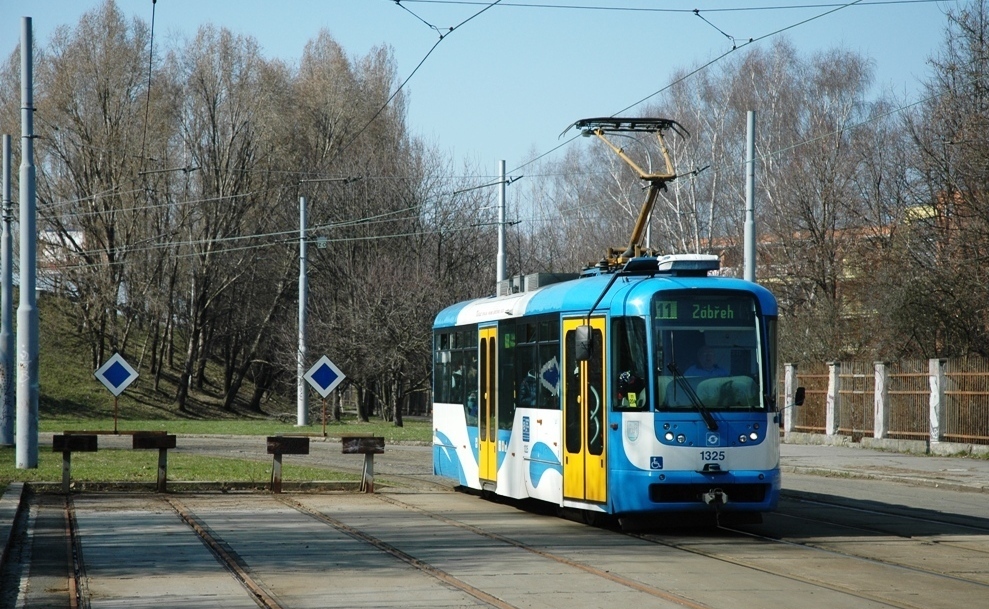 Ostrava, Vario LFR.E N°. 1325