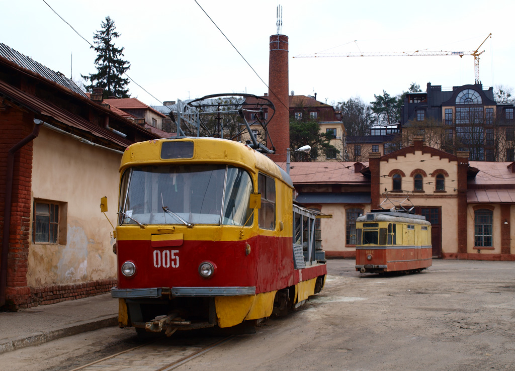 Львов, Tatra T4SU № 005; Львов, Gotha T59E № 002