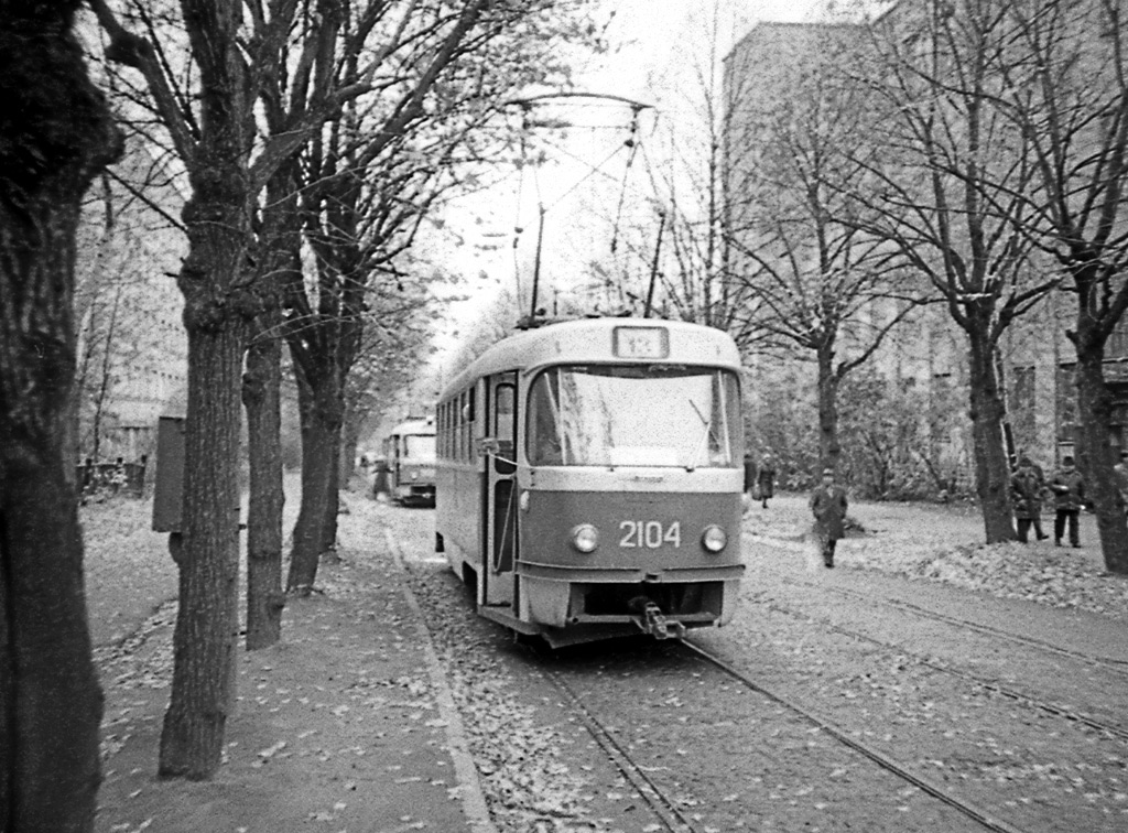 Москва, Tatra T3SU (двухдверная) № 2104