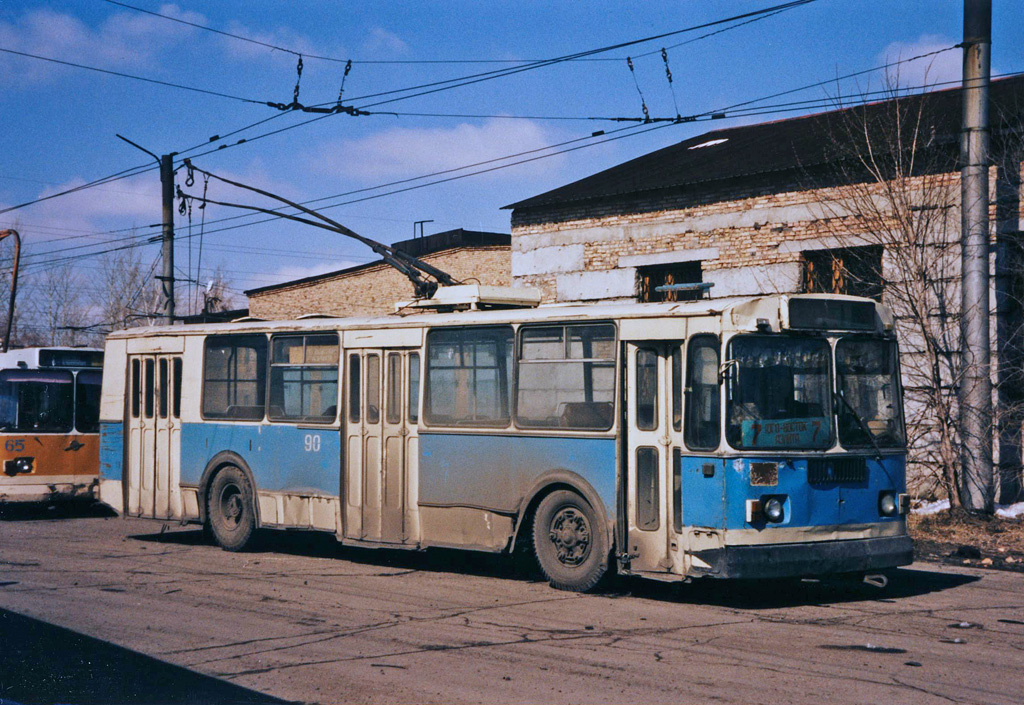 Караганда, ЗиУ-682Г [Г00] № 84; Караганда — Визит делегации транспортников 21.04.1998; Караганда — Старые фотографии (до 2000 г.); Караганда — Троллейбусный парк