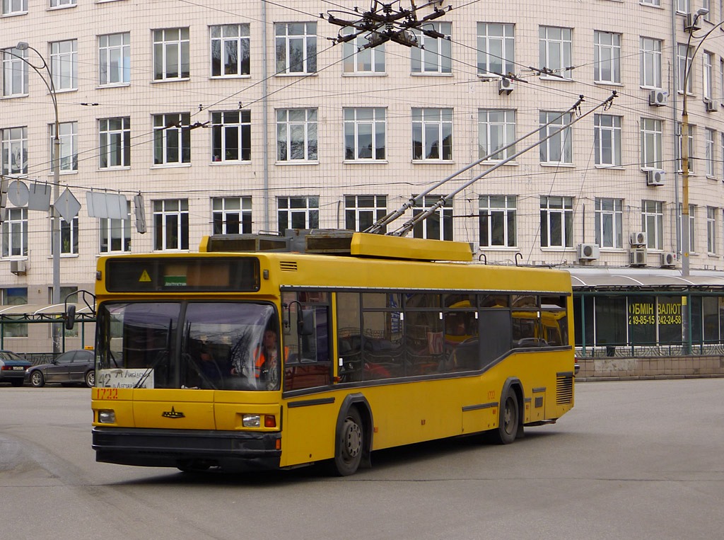 Киев, МАЗ-103Т № 1722
