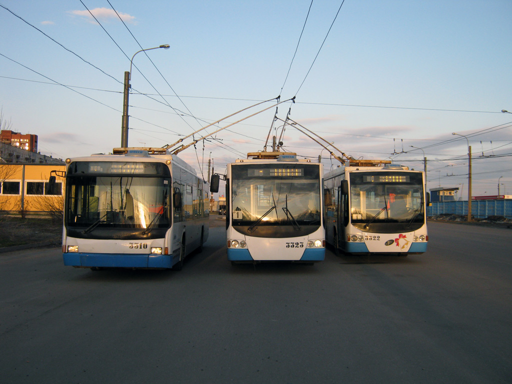Санкт-Петербург, ВМЗ-5298.01 (ВМЗ-463) № 3310; Санкт-Петербург, ВМЗ-5298.01 «Авангард» № 3323; Санкт-Петербург — Конечные станции и разворотные кольца