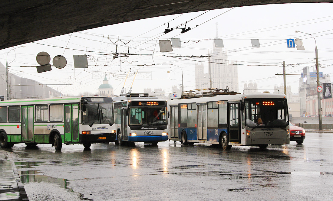 Москва, Тролза-5265.00 «Мегаполис» № 1754