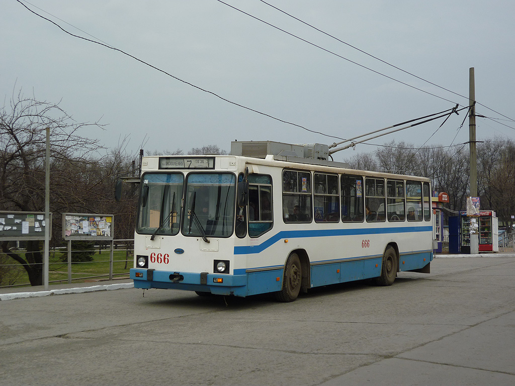 Кривой Рог, ЮМЗ Т2 мод. 7 № 666