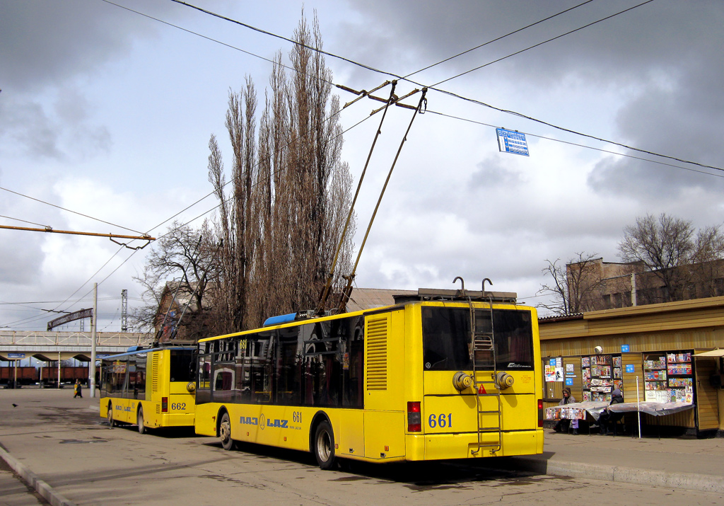 Krzywy Róg, LAZ E183D1 Nr 661