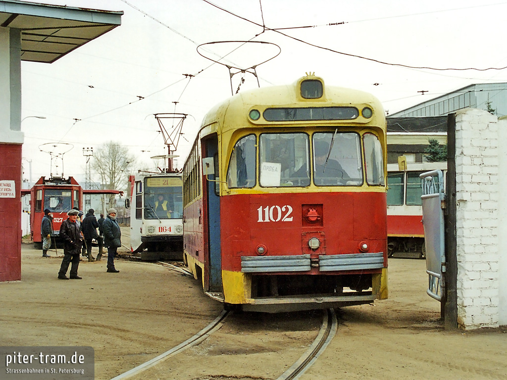 Уфа, 71-608К № 1164; Уфа, РВЗ-6М2 № 1102