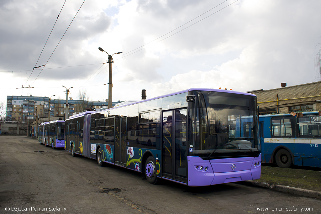 Donețk, LAZ E301A1 Nr. 2305; Donețk — Trolleybuses without numbers