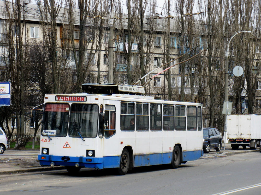 Киев, ЮМЗ Т2 № 4213