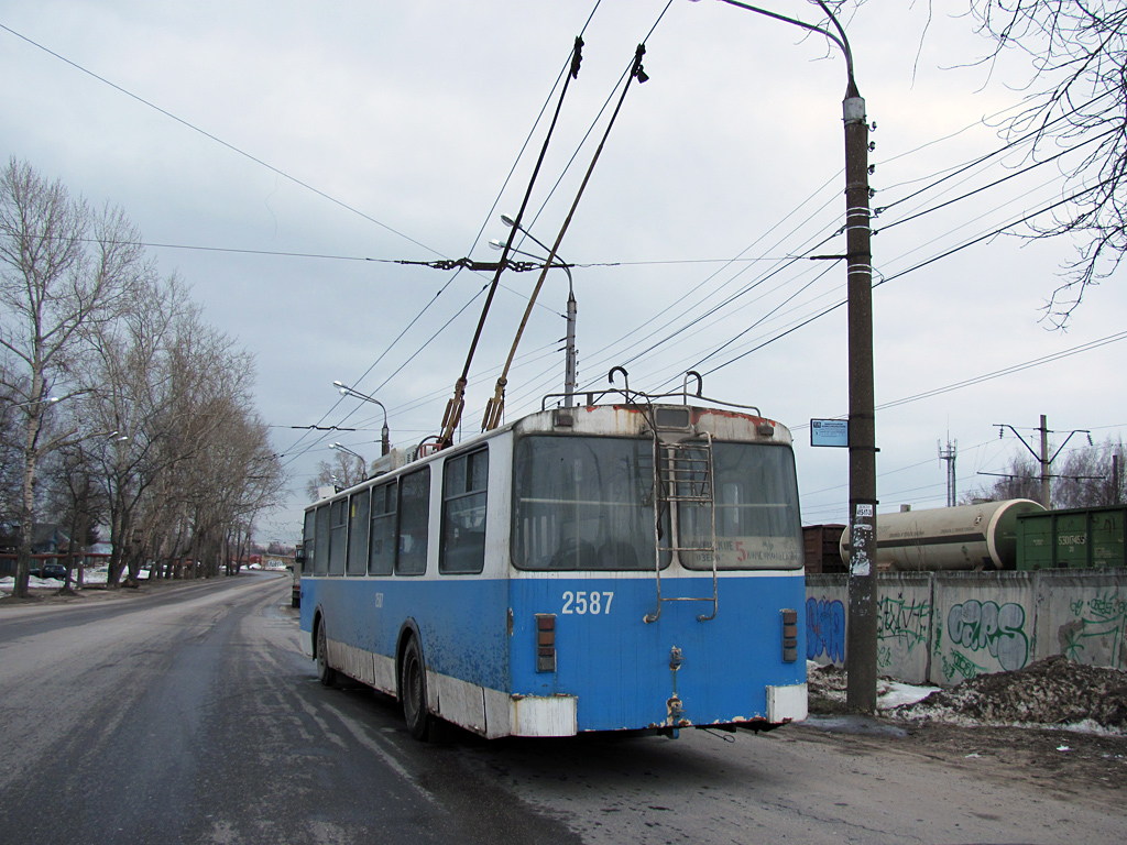 Нижний Новгород, Нижтролл (ЗиУ-682Г) № 2587