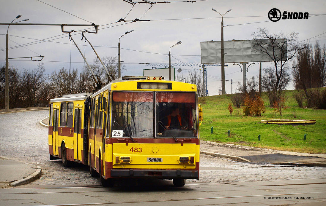 Киев, Škoda 15Tr03/6 № 483
