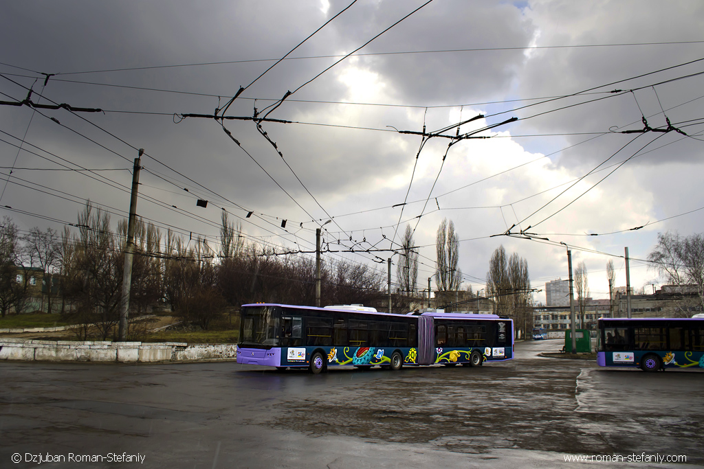 დონეცკი, LAZ E301A1 № 2302; დონეცკი — Trams and trolleybuses without numbers