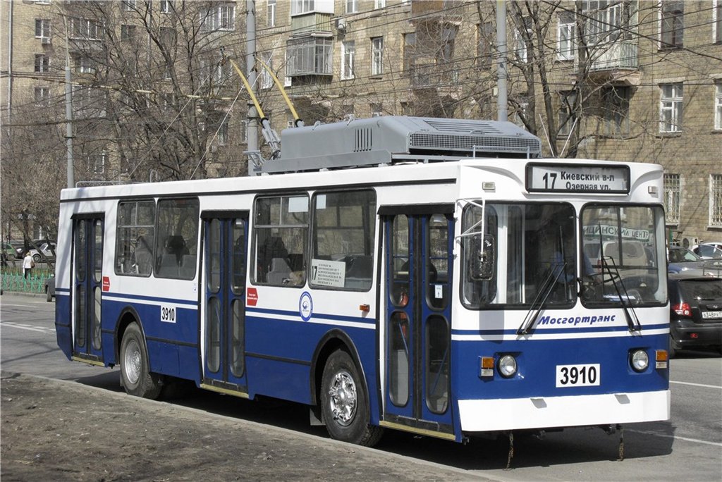 Москва, ЗиУ-682ГМ1 (с широкой передней дверью) № 3910