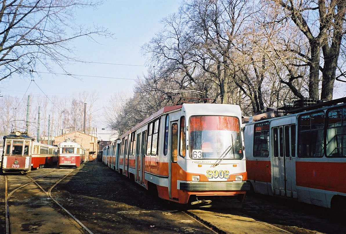 Санкт-Петербург, МС-2 № 2170; Санкт-Петербург, ЛМ-47 № 3521; Санкт-Петербург, 71-147А (ЛВС-97А) № 2902