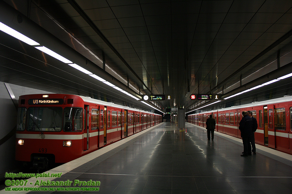 Нюрнберг, VAG-Baureihe DT1 № 493; Нюрнберг — U-Bahn — линия U1