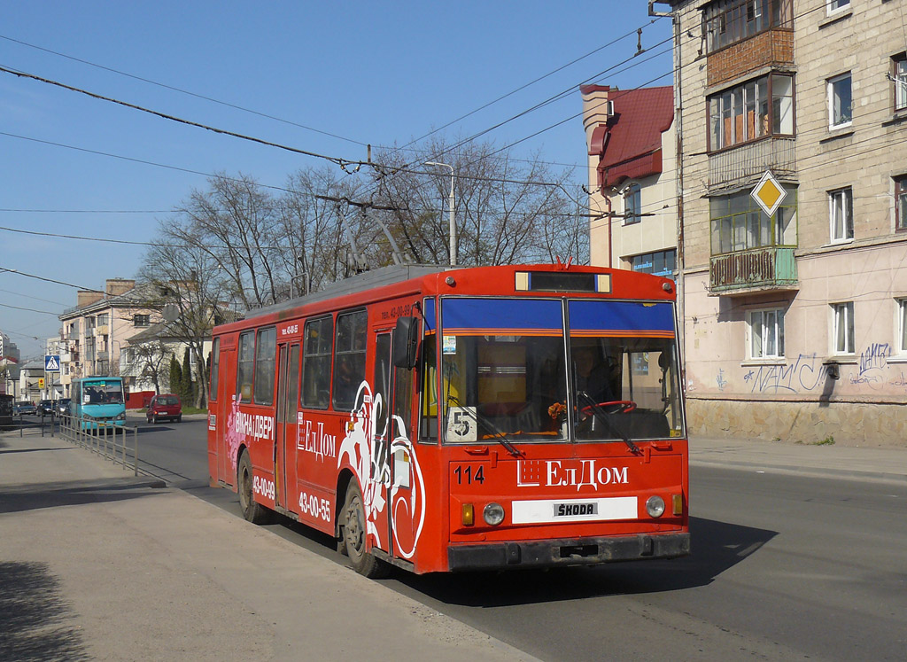 Тернополь, Škoda 14Tr89/6 № 114