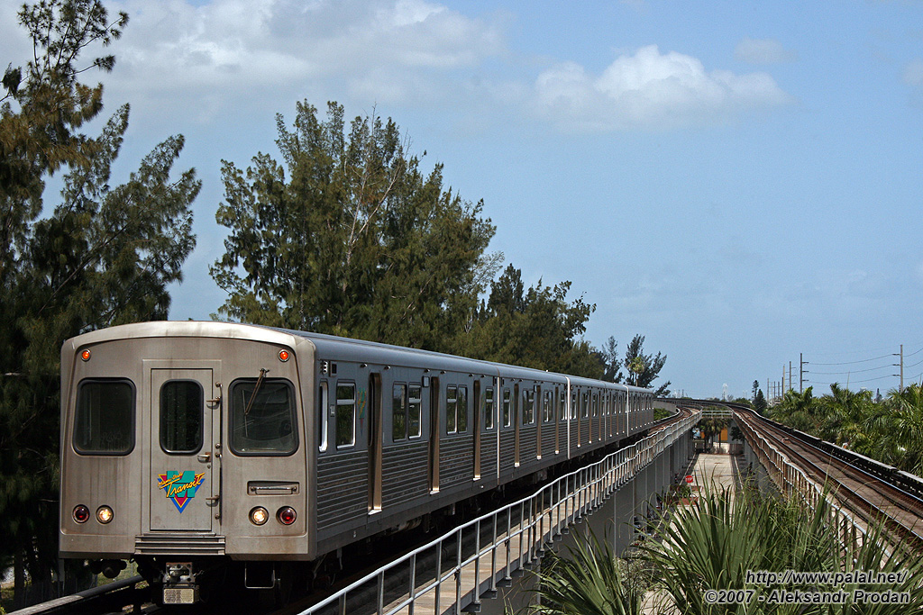 Майами, FL, Universal Transit Vehicle № 144; Майами, FL — Metrorail