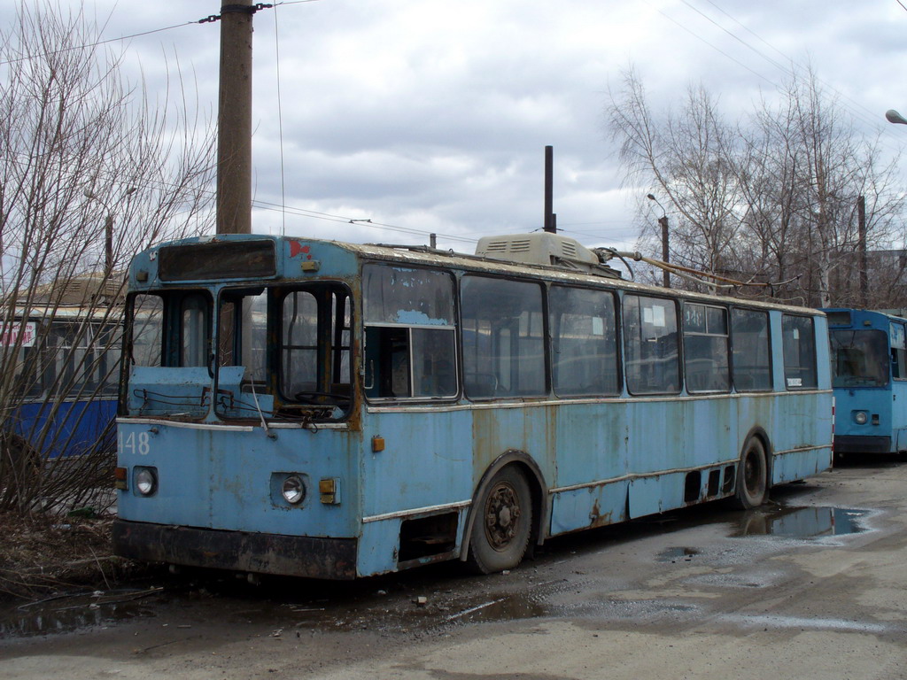 Киров, ЗиУ-682В № 448