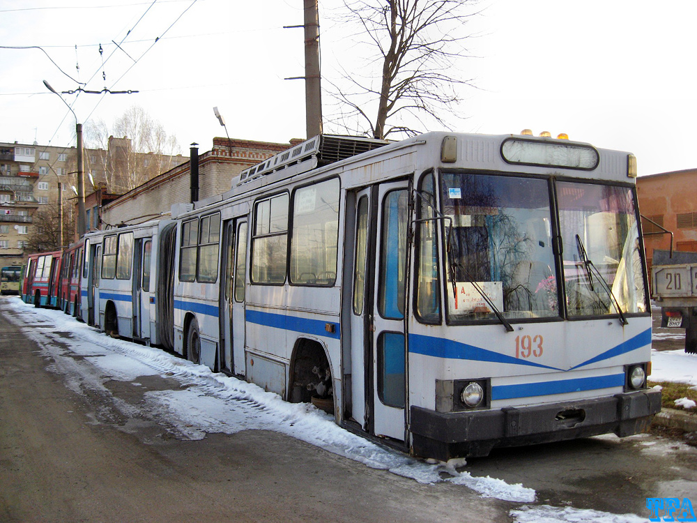 Луцк, ЮМЗ Т1 № 193