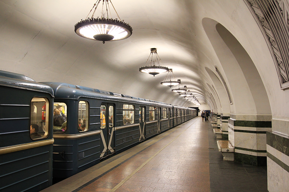 Москва — Метрополитен — [6] Калужско-Рижская линия