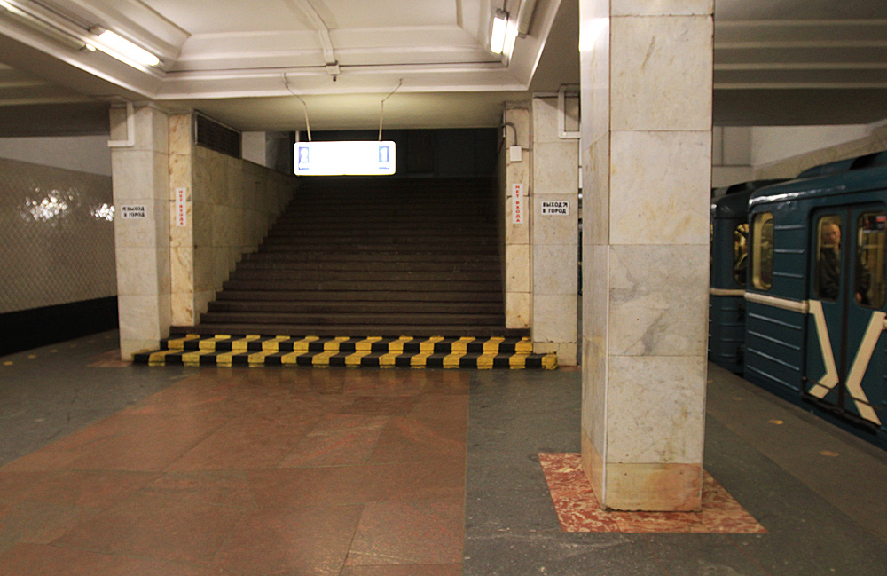 Москва — Метрополитен — [6] Калужско-Рижская линия