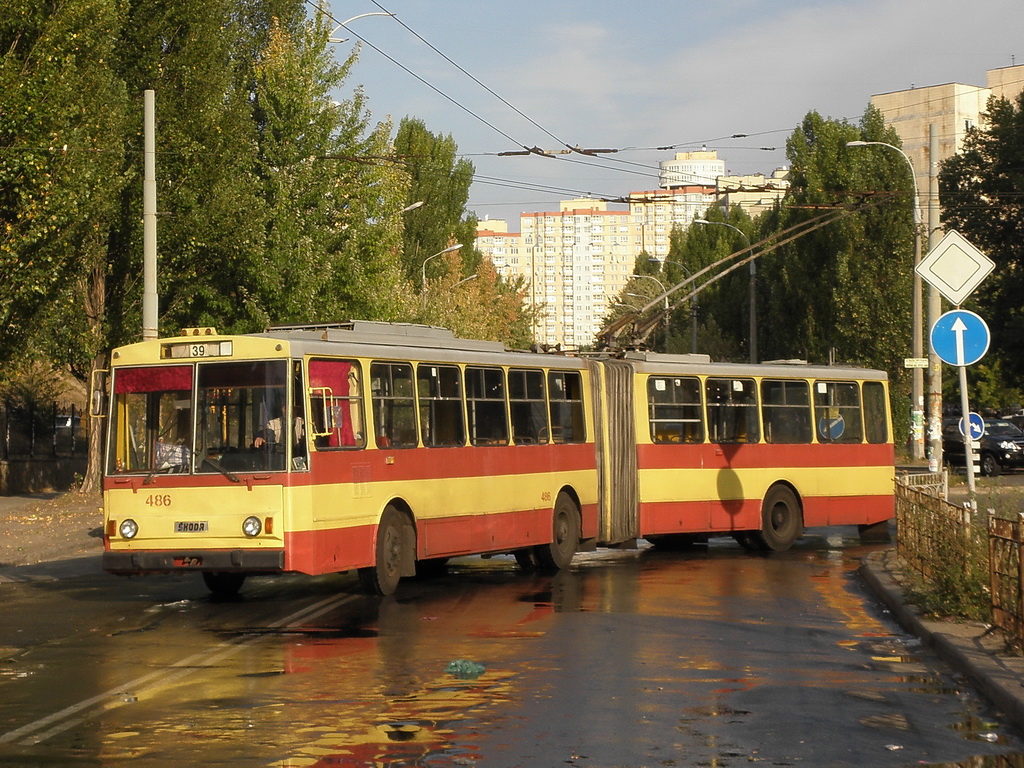 Киев, Škoda 15Tr03/6 № 486
