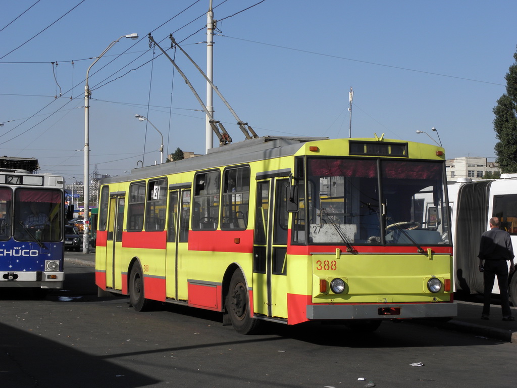 Киев, Škoda 14Tr02/6 № 388