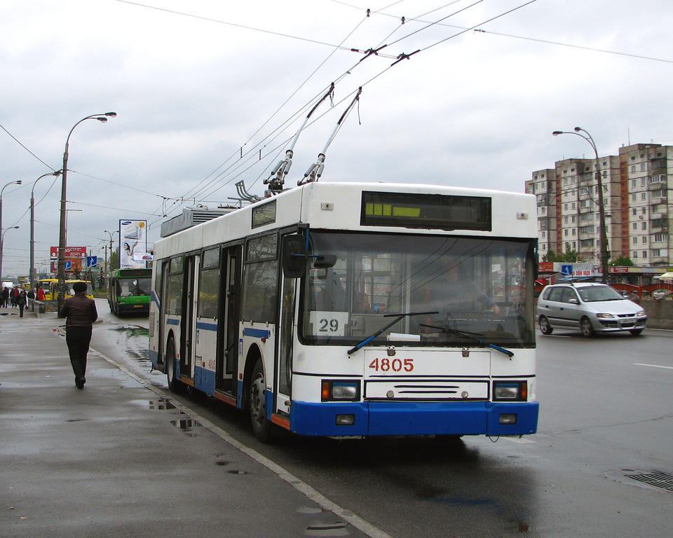 Киев, ЮМЗ E186 № 4805