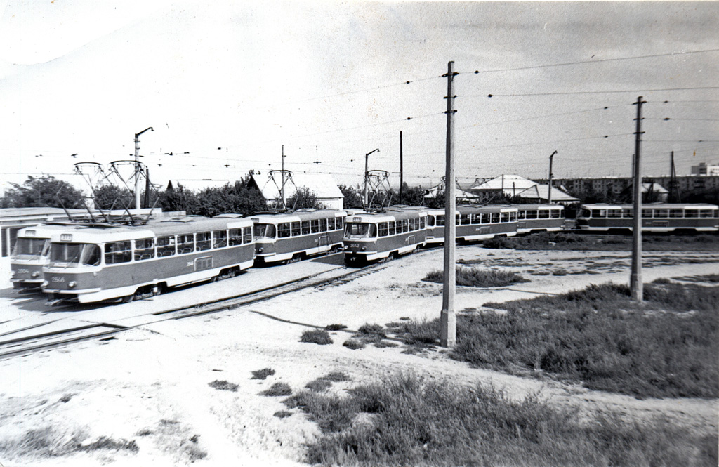 Волгоград, Tatra T3SU (двухдверная) № 2604; Волгоград, Tatra T3SU (двухдверная) № 2646; Волгоград, Tatra T3SU (двухдверная) № 2642; Волгоград — Трамвайные линии: [2] Второе депо — Дзержинский район