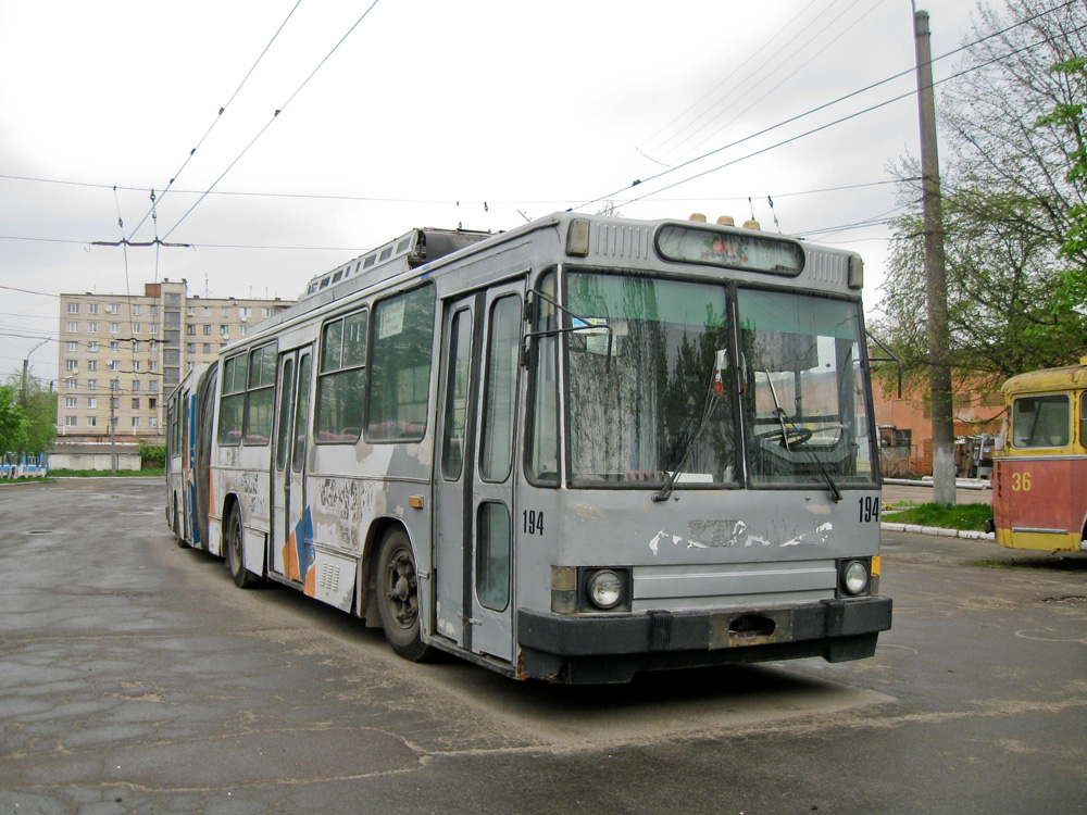 Луцк, ЮМЗ Т1 № 194