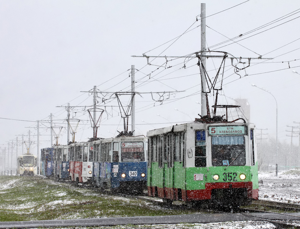 Прокопьевск, 71-608К № 352; Прокопьевск, 71-605 (КТМ-5М3) № 340